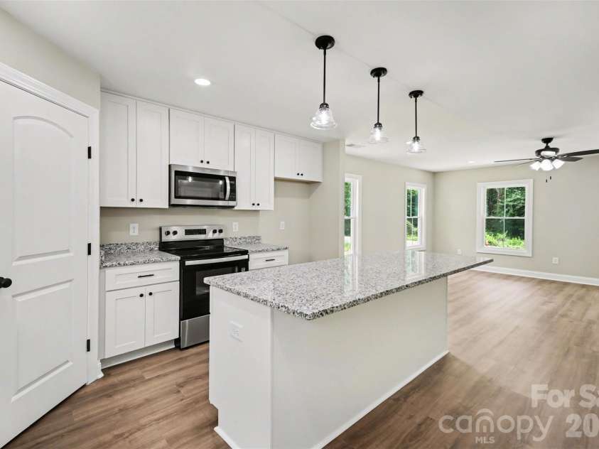 1332 Mason Street, Kannapolis, NC 28081.  MLS# CAR4371974, YatesRealty ID 18243. 