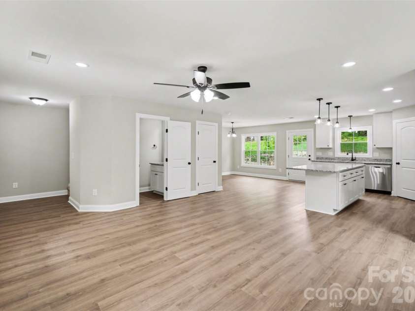 1332 Mason Street, Kannapolis, NC 28081.  MLS# CAR4371974, YatesRealty ID 18243. 
