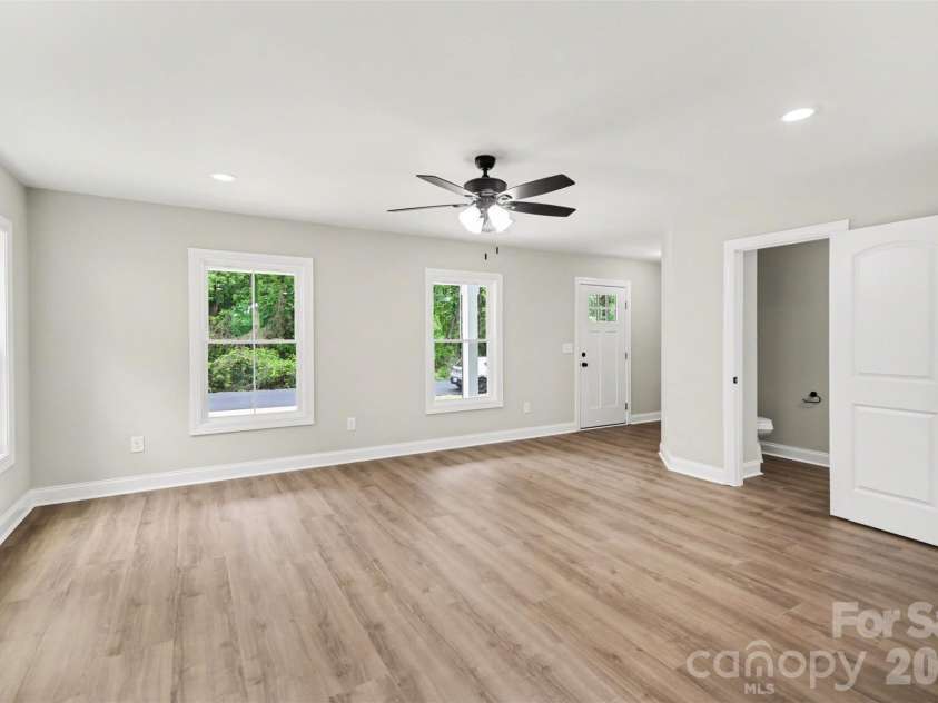 1332 Mason Street, Kannapolis, NC 28081.  MLS# CAR4371974, YatesRealty ID 18243. 