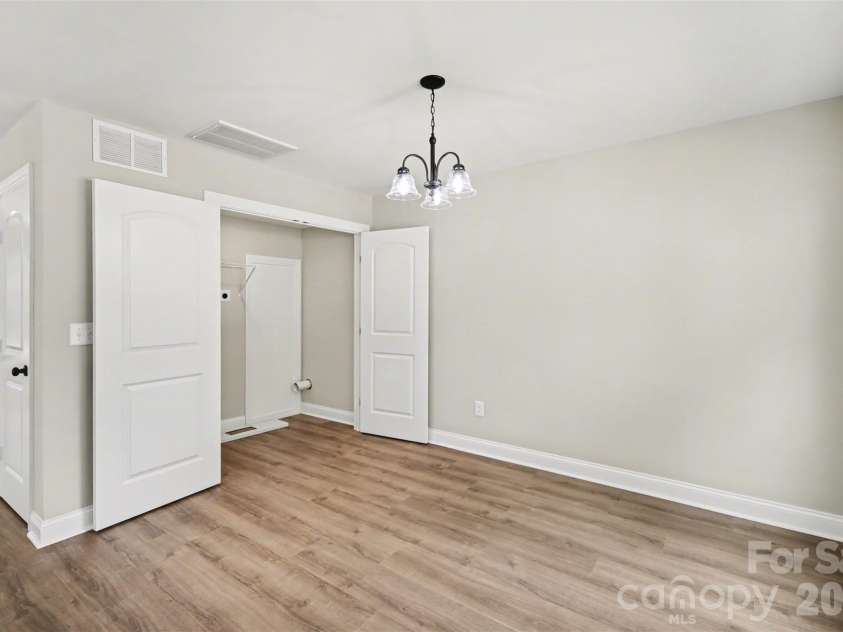 1332 Mason Street, Kannapolis, NC 28081.  MLS# CAR4371974, YatesRealty ID 18243. 