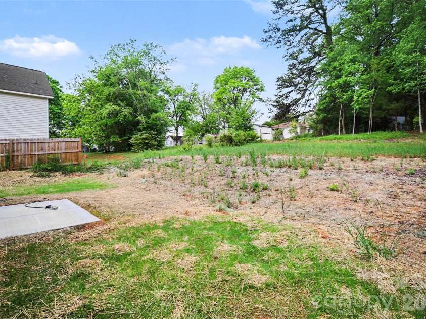1332 Mason Street, Kannapolis, NC 28081.  MLS# CAR4371974, YatesRealty ID 18243. 