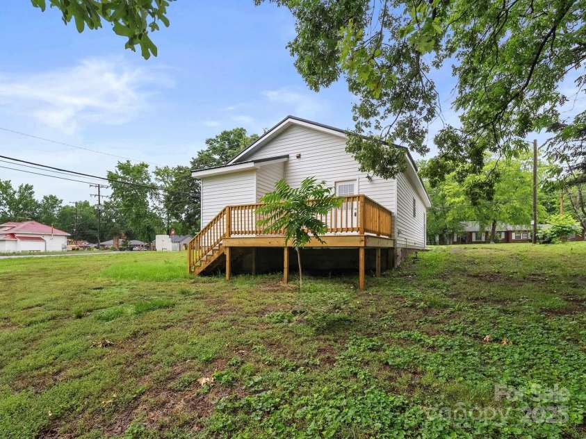 1067 Old Charlotte Road, Concord, NC 28027.  MLS# CAR4241268, YatesRealty ID 18244. 