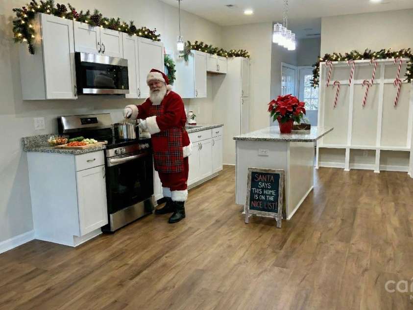 1067 Old Charlotte Road, Concord, NC 28027.  MLS# CAR4241268, YatesRealty ID 18244. 