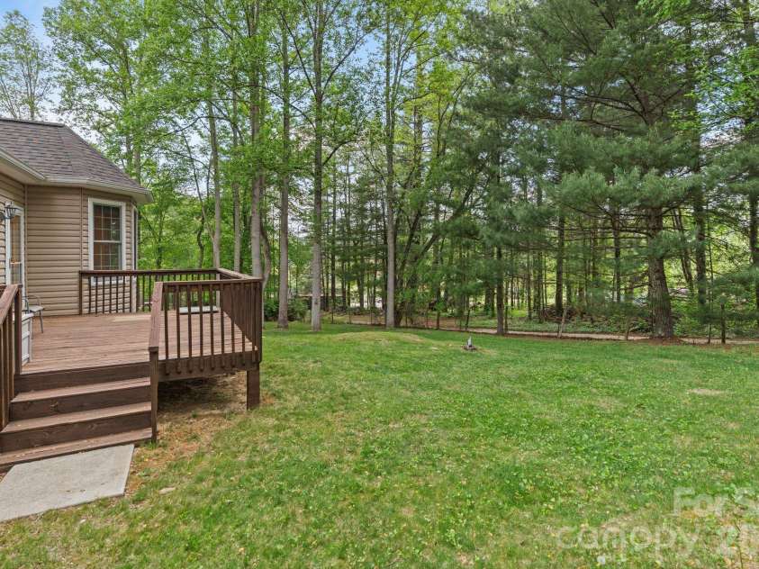 112 Chestnut Lane, Hendersonville, NC 28792.  MLS# CAR4369682, YatesRealty ID 18244. Great deck. Bring your grill!