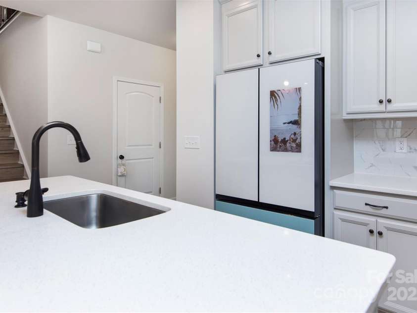 3252 Cheyney Park Drive, Charlotte, NC 28269.  MLS# CAR4253049, YatesRealty ID 18245. 