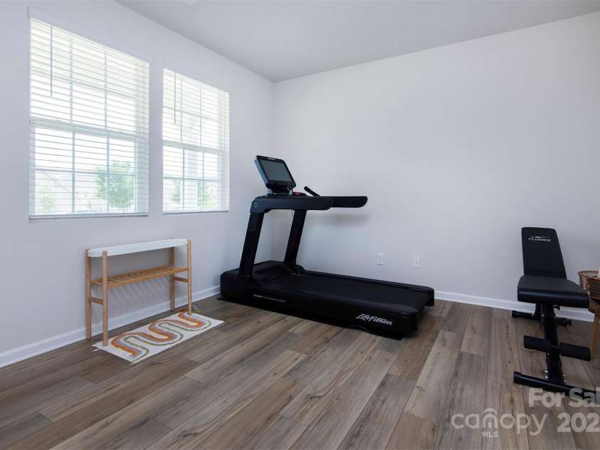 3252 Cheyney Park Drive, Charlotte, NC 28269.  MLS# CAR4253049, YatesRealty ID 18245. 