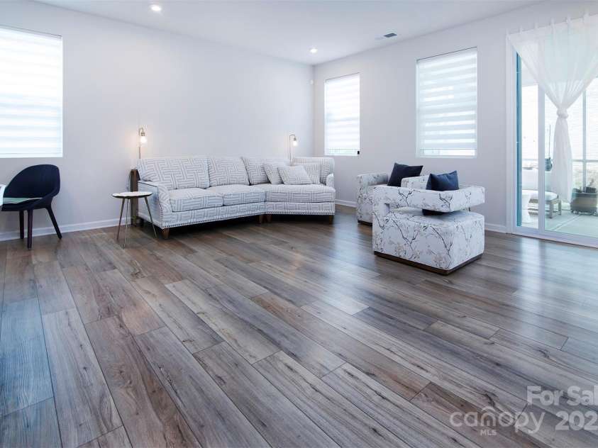 3252 Cheyney Park Drive, Charlotte, NC 28269.  MLS# CAR4253049, YatesRealty ID 18245. 