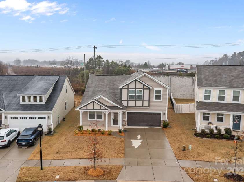 3252 Cheyney Park Drive, Charlotte, NC 28269.  MLS# CAR4326626, YatesRealty ID 18245. 