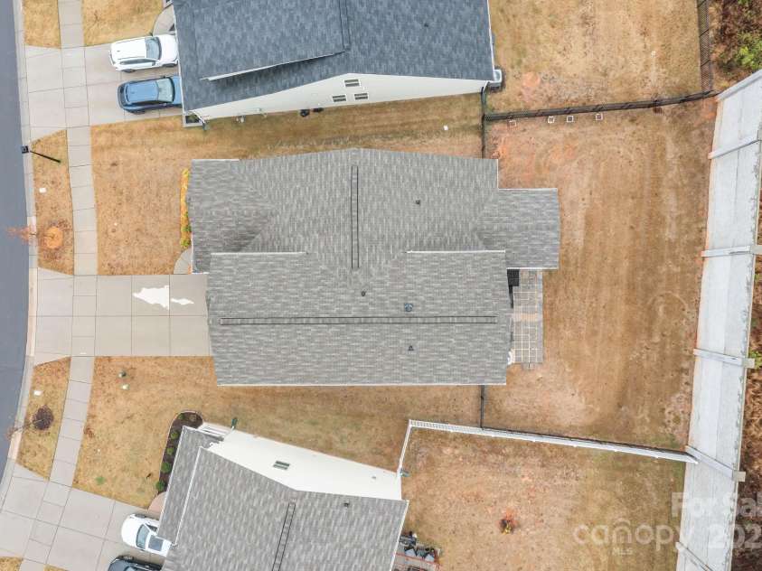 3252 Cheyney Park Drive, Charlotte, NC 28269.  MLS# CAR4326626, YatesRealty ID 18245. 