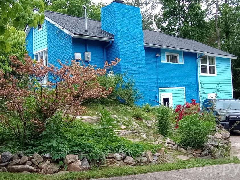 6 Chestnut Terrace, Asheville, NC 28803.  MLS# CAR4370302, YatesRealty ID 18246. 