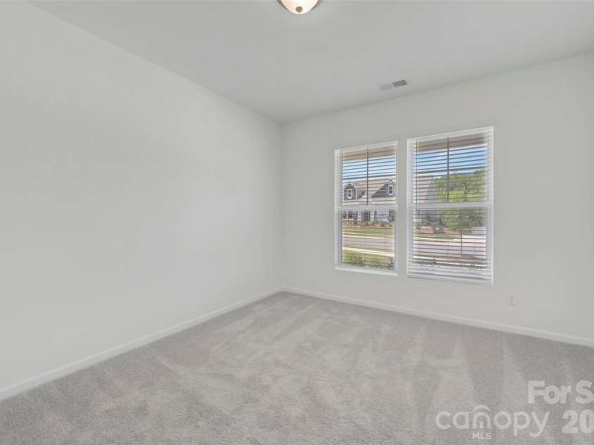 1735 Boulder Ridge Drive, Gastonia, NC 28052.  MLS# CAR4343306, YatesRealty ID 18249. First floor bedroom