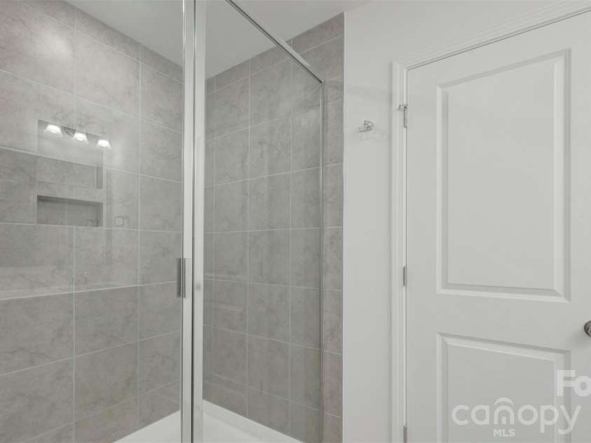 1735 Boulder Ridge Drive, Gastonia, NC 28052.  MLS# CAR4343306, YatesRealty ID 18249. Owner's suite
