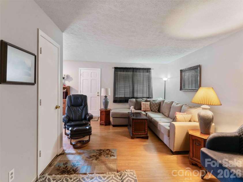 193 Freedom Road, Hendersonville, NC 28792.  MLS# CAR4345392, YatesRealty ID 1825. 