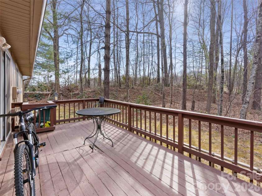 193 Freedom Road, Hendersonville, NC 28792.  MLS# CAR4345392, YatesRealty ID 1825. 