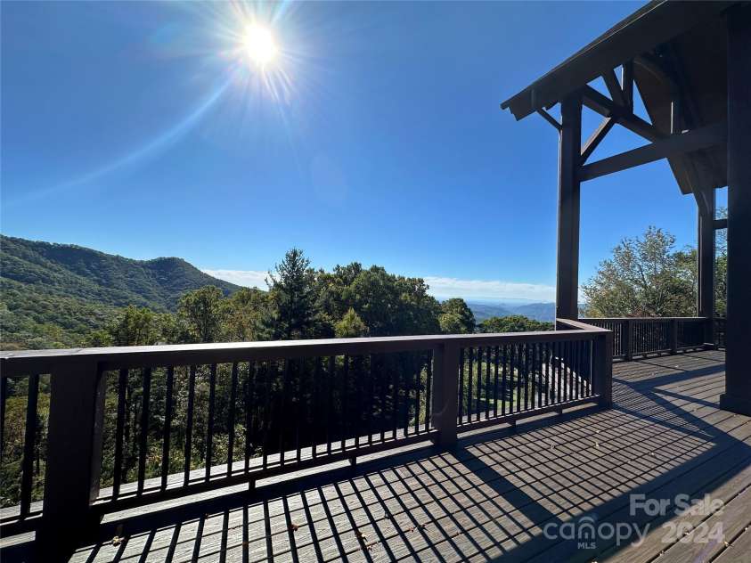 691 Dogwood Lane, Blowing Rock, NC 28605.  MLS# CAR4131831, YatesRealty ID 1825. Short & long range, dynamic mountain views