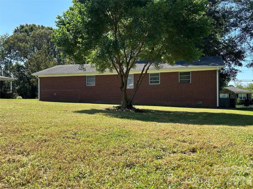 2218 5th Avenue, Gastonia, NC 28052.  MLS# CAR4300007, YatesRealty ID 18250. Back Yard