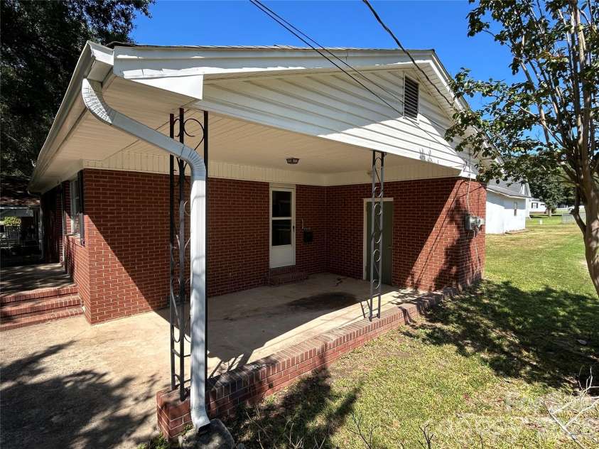 2218 5th Avenue, Gastonia, NC 28052.  MLS# CAR4300007, YatesRealty ID 18250. Carport