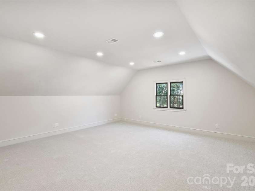 18802 Pentwater Court, Cornelius, NC 28031.  MLS# CAR4351983, YatesRealty ID 18251. 