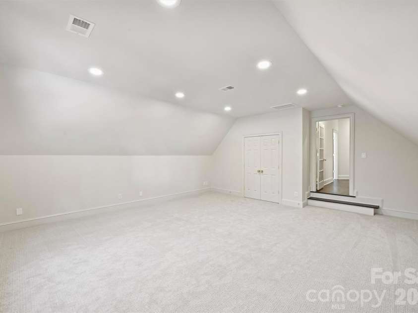 18802 Pentwater Court, Cornelius, NC 28031.  MLS# CAR4351983, YatesRealty ID 18251. 