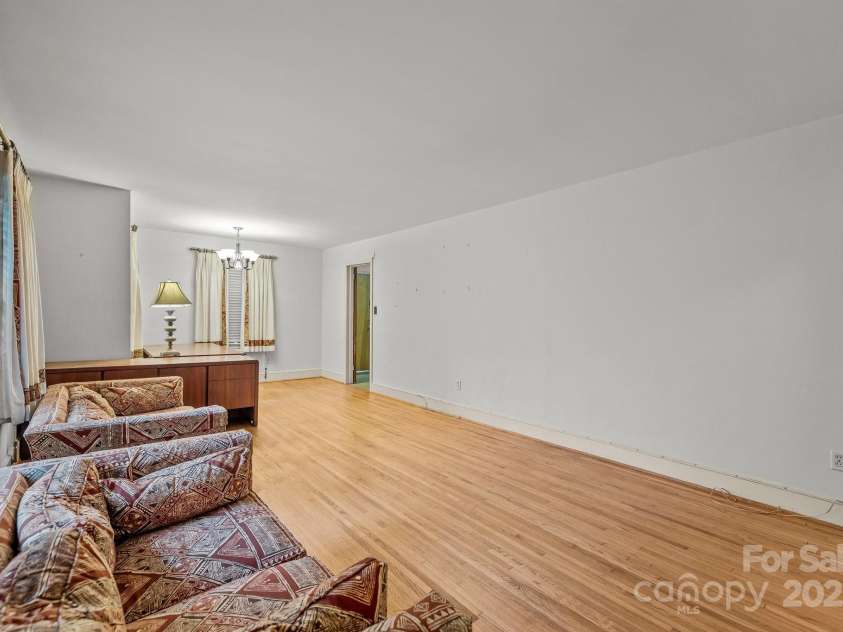 6207 Robinson Church Road, Charlotte, NC 28215.  MLS# CAR4267349, YatesRealty ID 18251. 