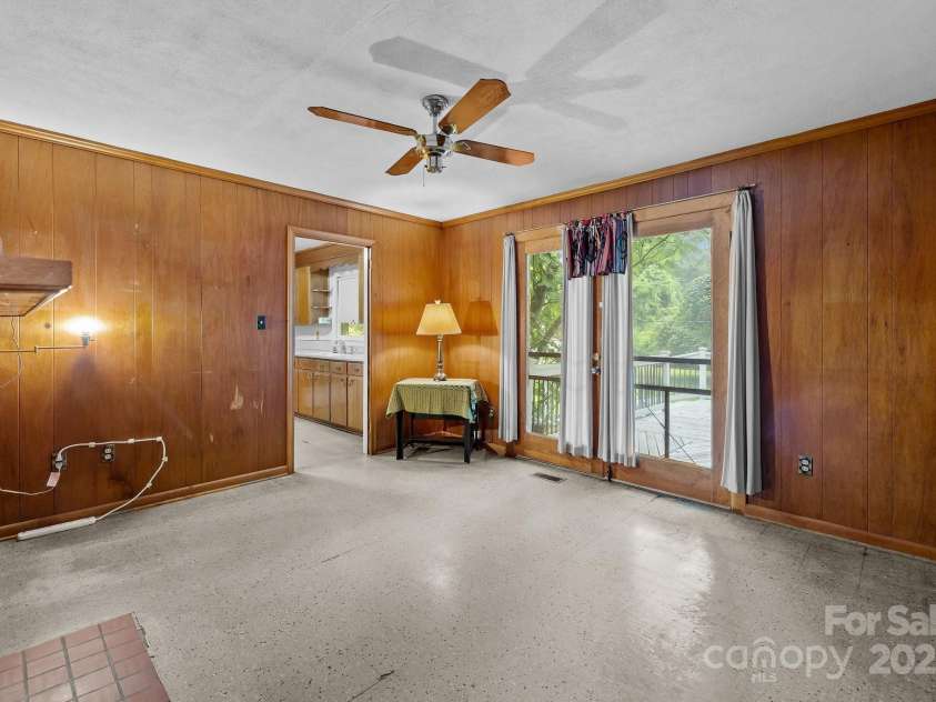 6207 Robinson Church Road, Charlotte, NC 28215.  MLS# CAR4267349, YatesRealty ID 18251. 