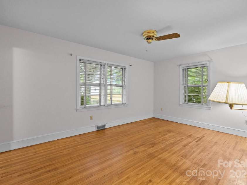 6207 Robinson Church Road, Charlotte, NC 28215.  MLS# CAR4267349, YatesRealty ID 18251. 