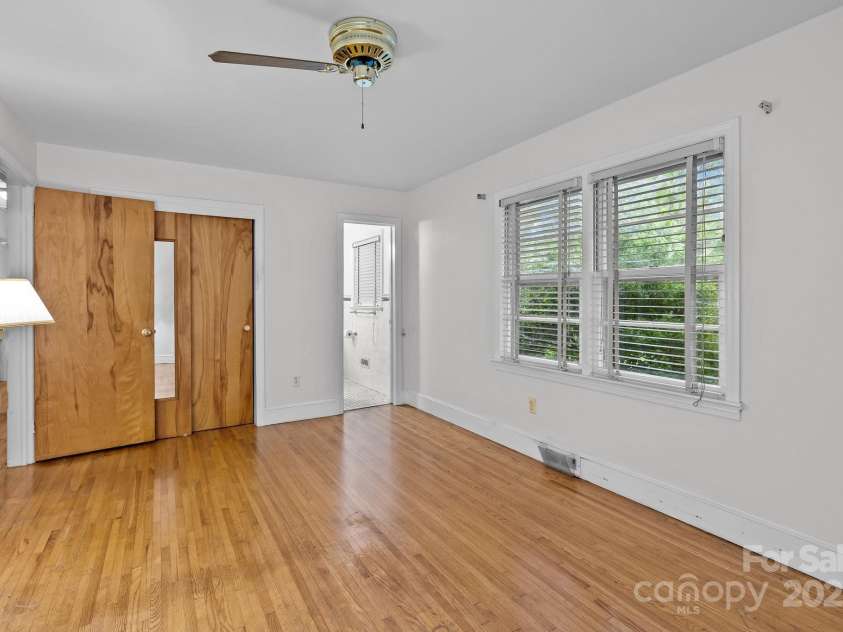 6207 Robinson Church Road, Charlotte, NC 28215.  MLS# CAR4267349, YatesRealty ID 18251. 