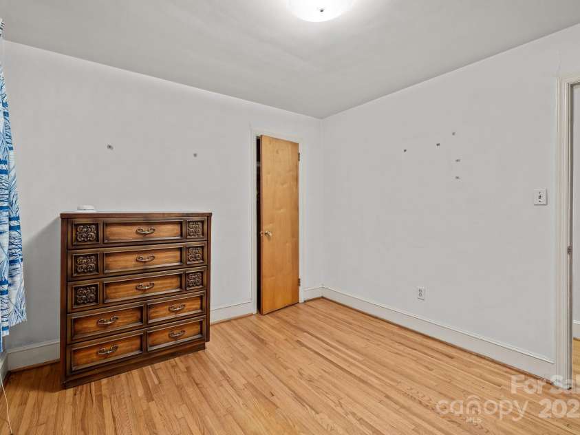 6207 Robinson Church Road, Charlotte, NC 28215.  MLS# CAR4267349, YatesRealty ID 18251. 