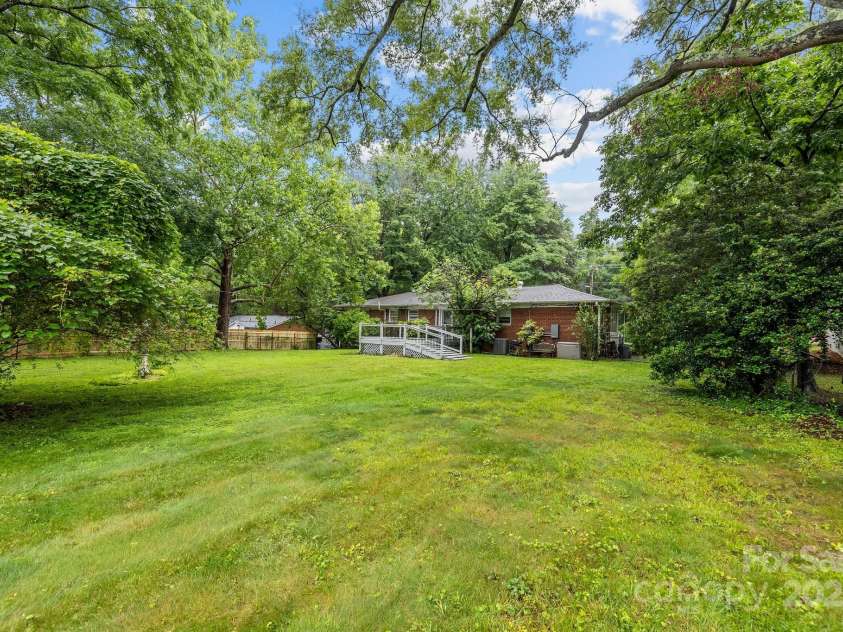 6207 Robinson Church Road, Charlotte, NC 28215.  MLS# CAR4267349, YatesRealty ID 18251. 