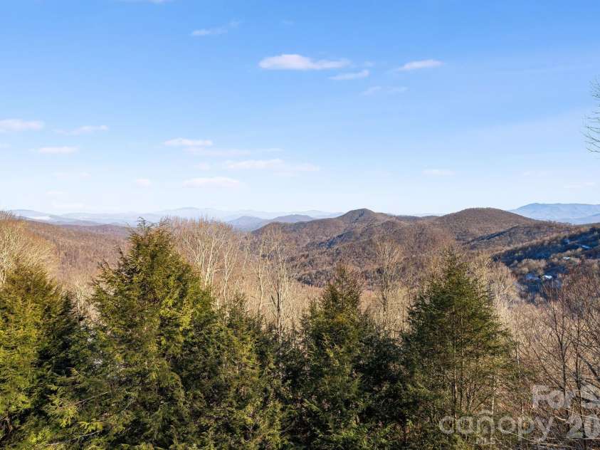 234 Upper Lookout Drive, Mars Hill, NC 28754.  MLS# CAR4363467, YatesRealty ID 18252. Eastern Views