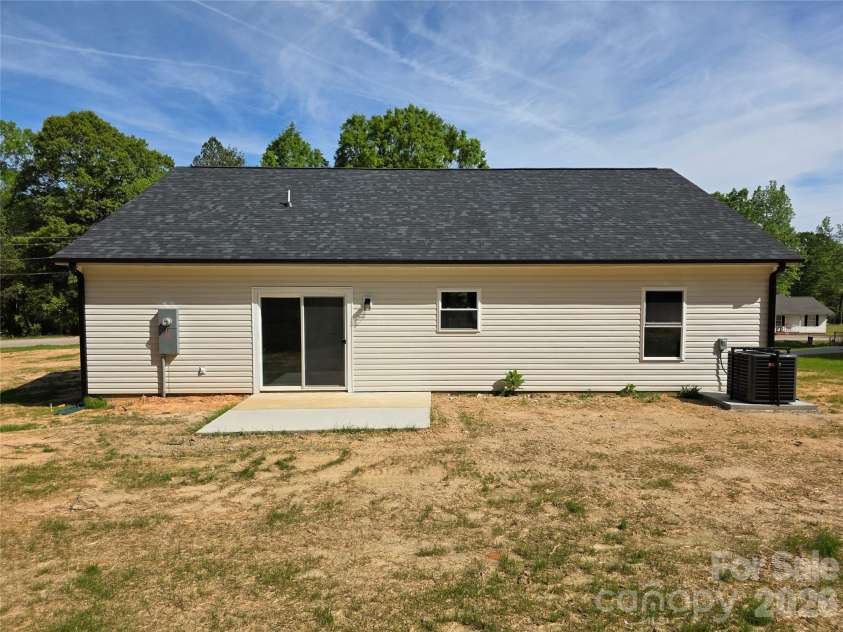 308 Zion Church Road, Clover, SC 29710.  MLS# CAR4334920, YatesRealty ID 18253. 