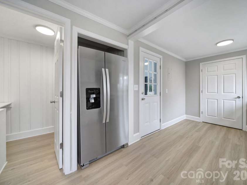 4008 Tennessee Avenue, Charlotte, NC 28216.  MLS# CAR4352409, YatesRealty ID 18254. 