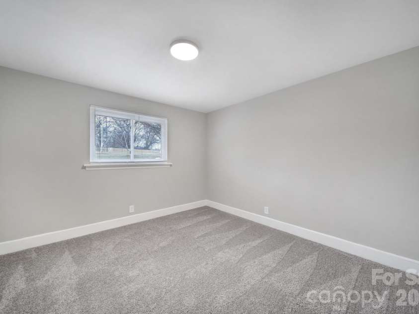 4008 Tennessee Avenue, Charlotte, NC 28216.  MLS# CAR4352409, YatesRealty ID 18254. 