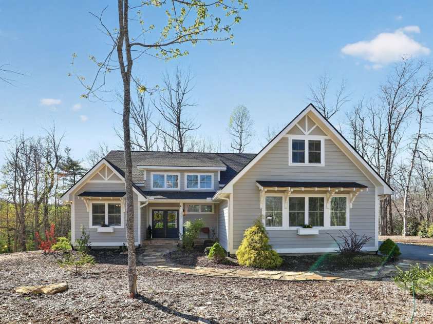 3757 Laurel Park Highway, Hendersonville, NC 28739.  MLS# CAR4371092, YatesRealty ID 18255. 