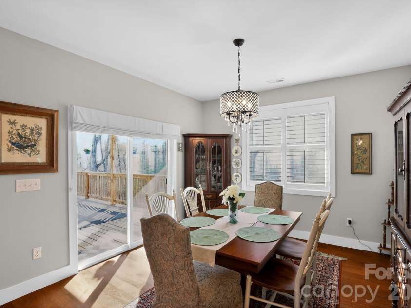 3757 Laurel Park Highway, Hendersonville, NC 28739.  MLS# CAR4371092, YatesRealty ID 18255. 