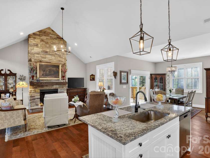 3757 Laurel Park Highway, Hendersonville, NC 28739.  MLS# CAR4371092, YatesRealty ID 18255. 