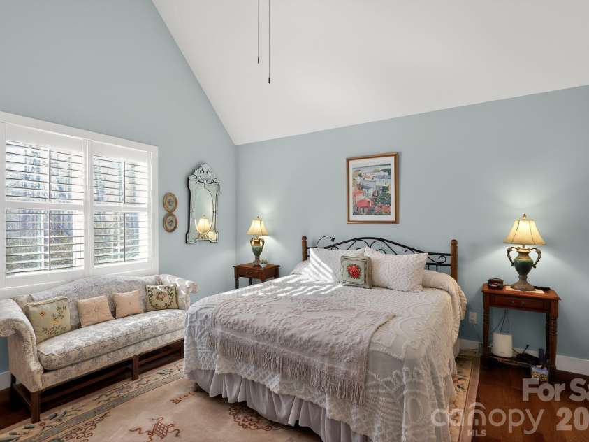 3757 Laurel Park Highway, Hendersonville, NC 28739.  MLS# CAR4371092, YatesRealty ID 18255. 