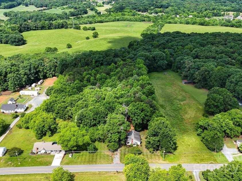 24515 Saint Martin Road, Albemarle, NC 28001.  MLS# CAR4258248, YatesRealty ID 18256. 