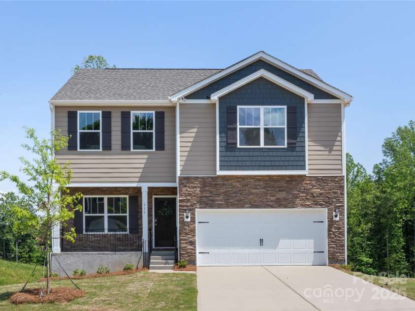 111 Rustling Waters Drive, Mooresville, NC 28117.  MLS# CAR4222121, YatesRealty ID 18257. 