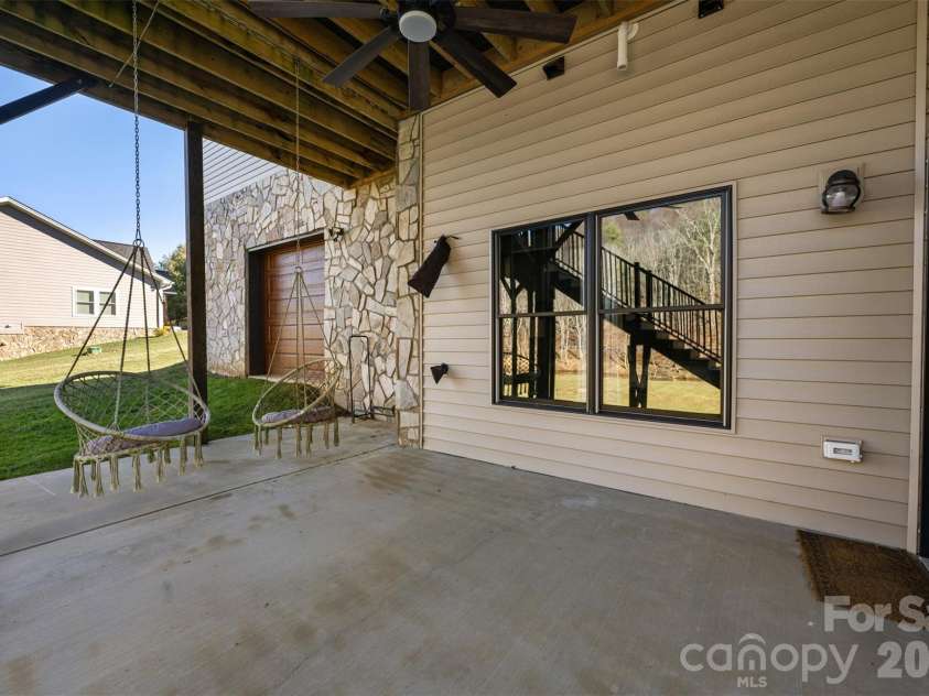 446 Green Meadows Drive, Todd, NC 28684.  MLS# CAR4375969, YatesRealty ID 18257. 