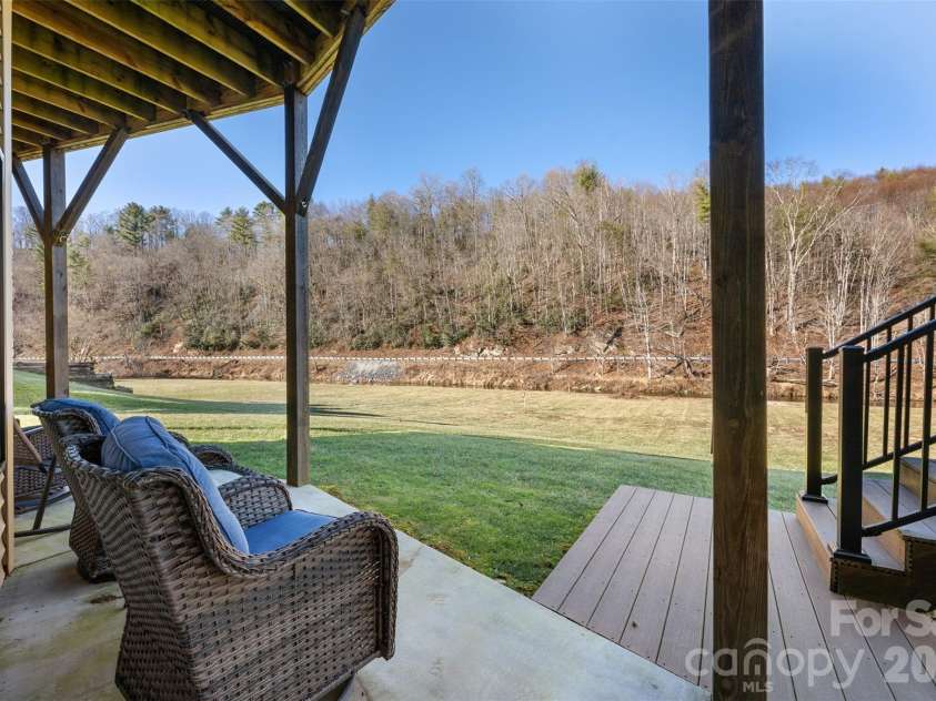 446 Green Meadows Drive, Todd, NC 28684.  MLS# CAR4375969, YatesRealty ID 18257. 