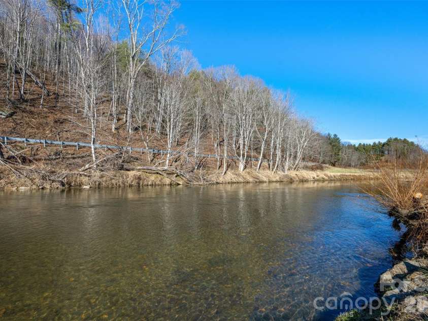 446 Green Meadows Drive, Todd, NC 28684.  MLS# CAR4375969, YatesRealty ID 18257. 