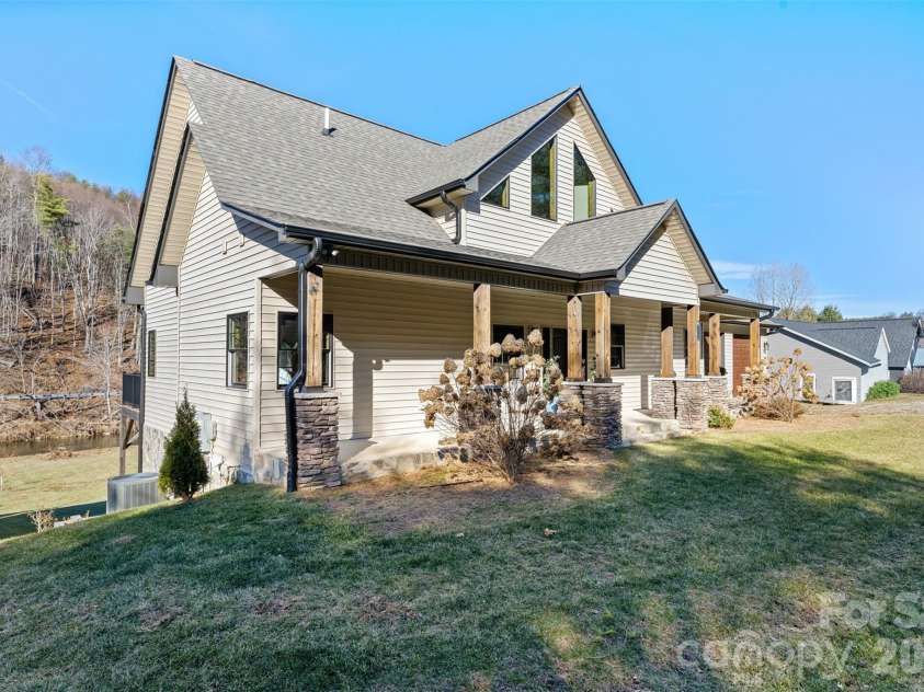 446 Green Meadows Drive, Todd, NC 28684.  MLS# CAR4375969, YatesRealty ID 18257. 