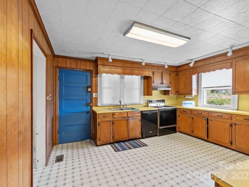 4541 Hartland Road, Lenoir, NC 28645.  MLS# CAR4318484, YatesRealty ID 18258. 