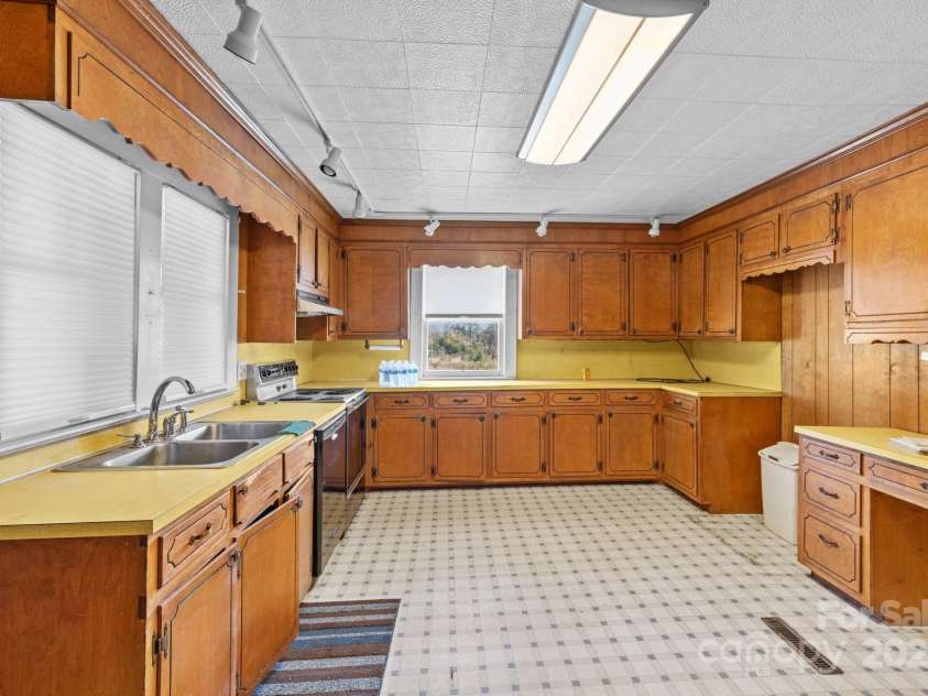4541 Hartland Road, Lenoir, NC 28645.  MLS# CAR4318484, YatesRealty ID 18258. 