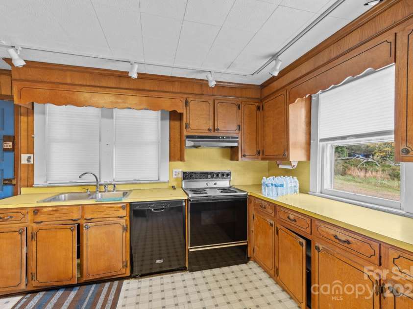 4541 Hartland Road, Lenoir, NC 28645.  MLS# CAR4318484, YatesRealty ID 18258. 