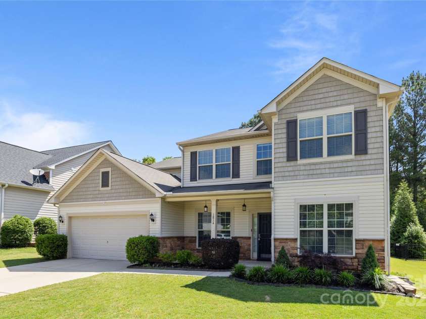 1814 Still Water Lane, Fort Mill, SC 29707.  MLS# CAR4262717, YatesRealty ID 18259. 