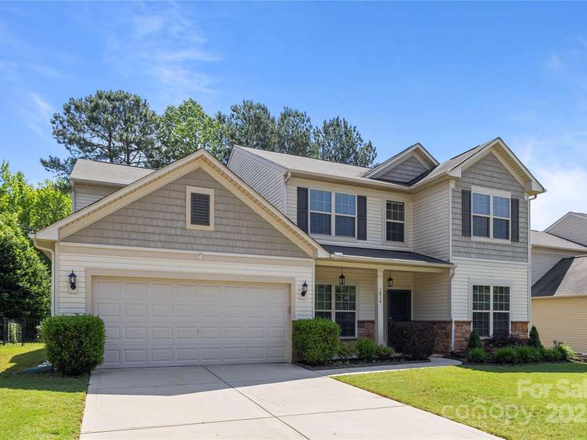 1814 Still Water Lane, Fort Mill, SC 29707.  MLS# CAR4262717, YatesRealty ID 18259. 