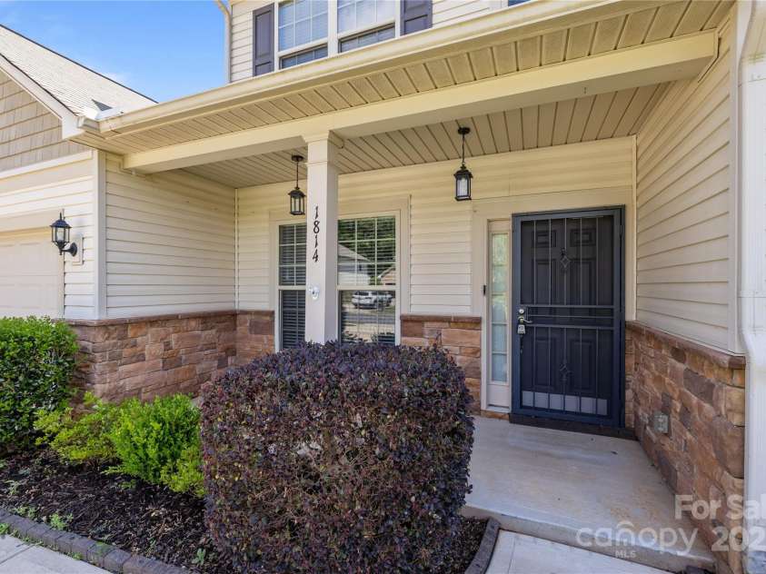 1814 Still Water Lane, Fort Mill, SC 29707.  MLS# CAR4262717, YatesRealty ID 18259. 