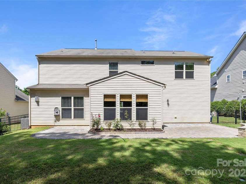 1814 Still Water Lane, Fort Mill, SC 29707.  MLS# CAR4262717, YatesRealty ID 18259. 